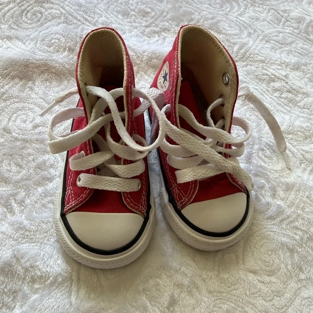 Converse Chuck Taylor Infant Red High Top Sneakers Size 4